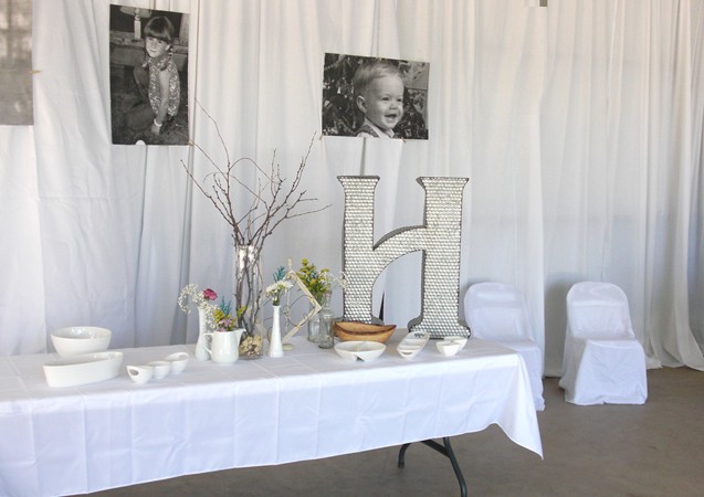 "Close Up View of Center Piece & Photos"